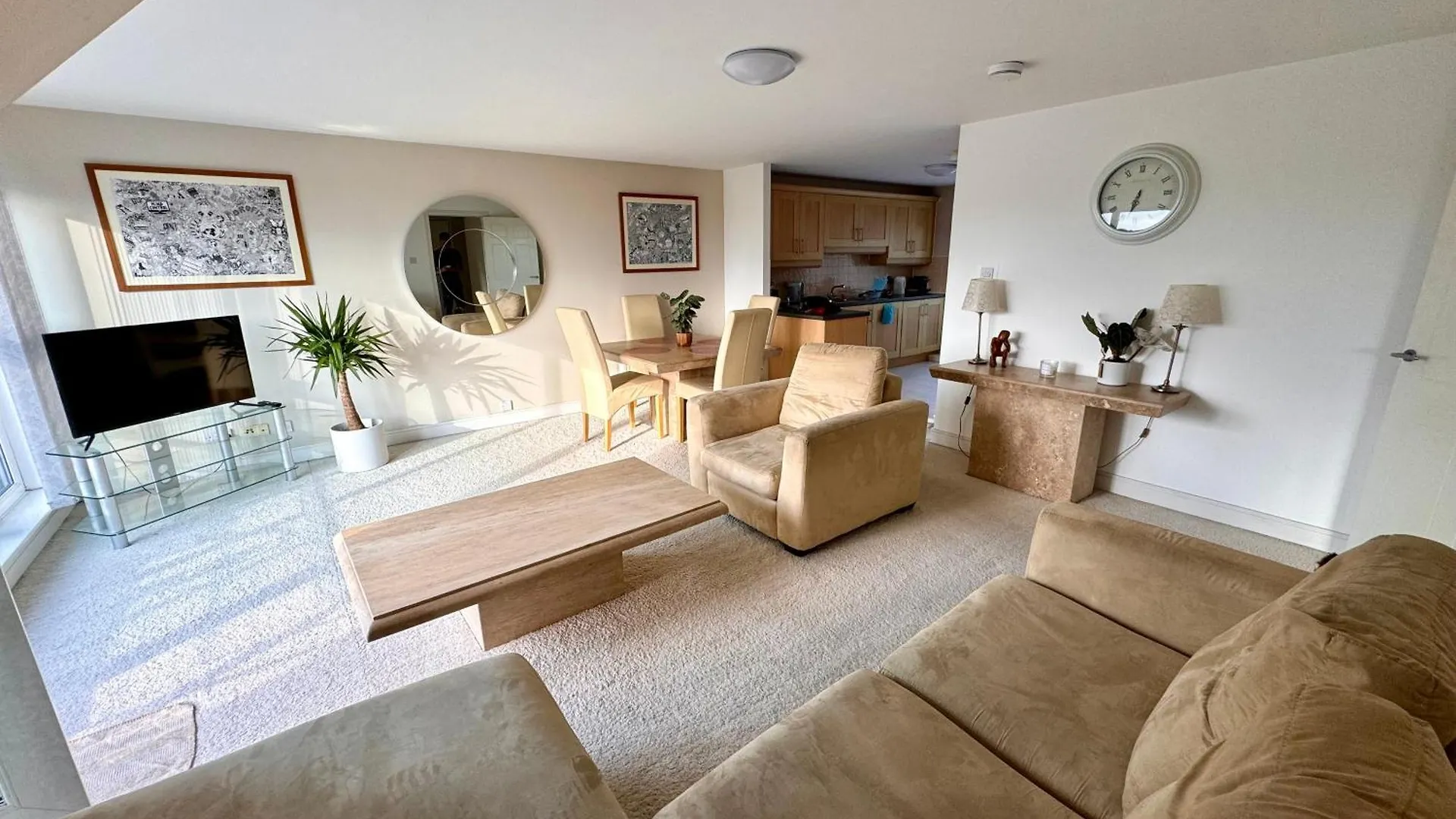 Appins Penthouse Edinburgh Luxury Apartment - Fast Wifi & Free Parking United Kingdom