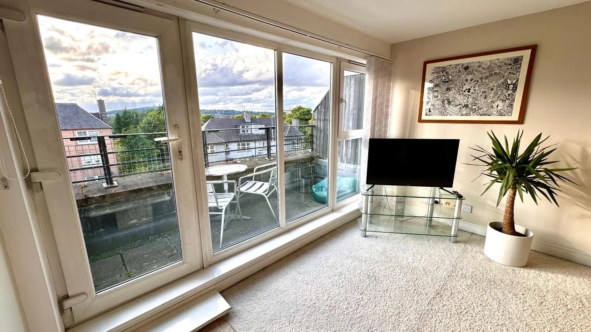 Appins Penthouse Edinburgh Luxury Apartment - Fast Wifi & Free Parking