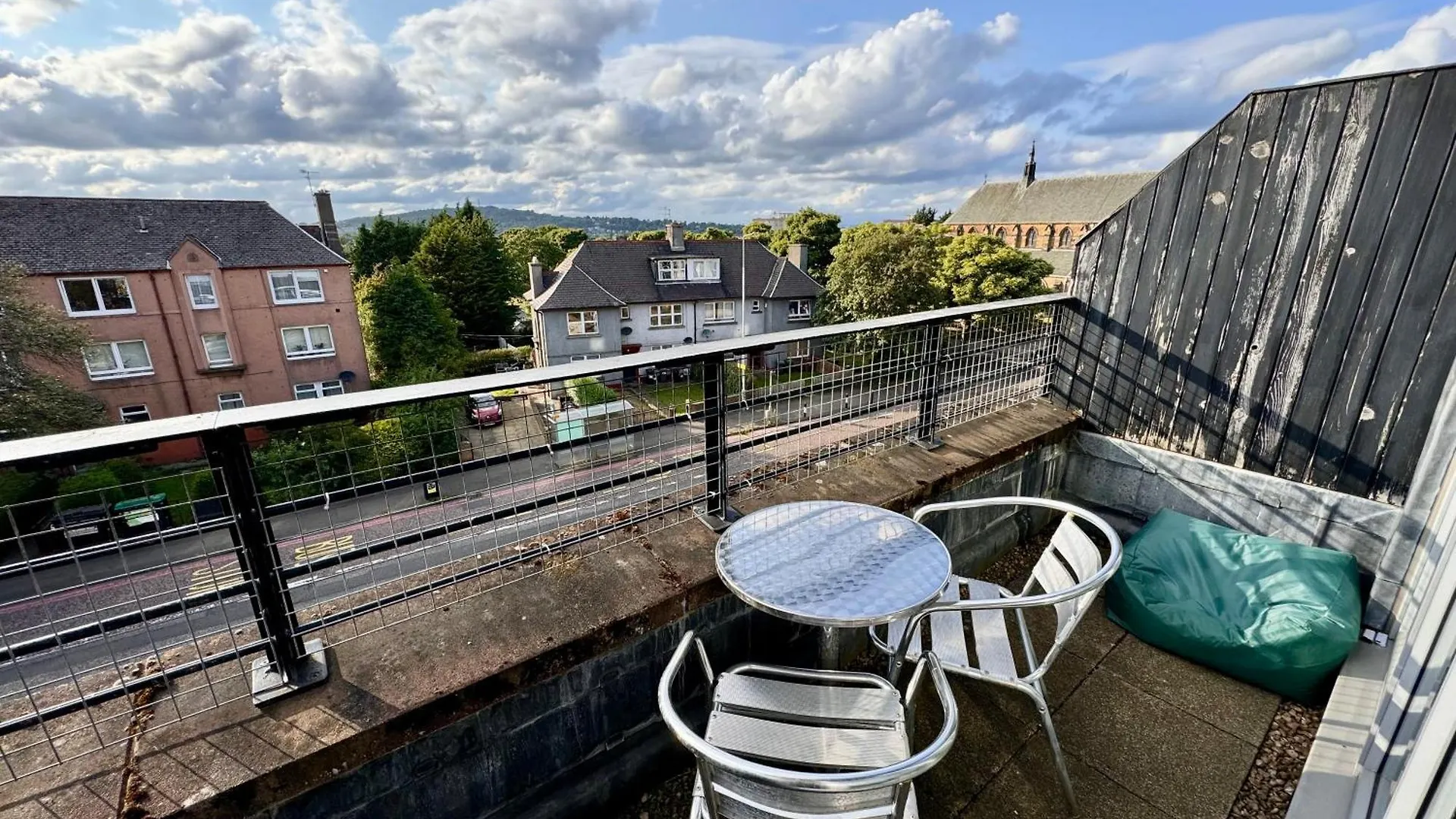 Appins Penthouse Edinburgh Luxury Apartment - Fast Wifi & Free Parking United Kingdom